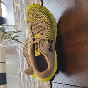 Under Armour ScramJet Mach 9.6 boys sneakers